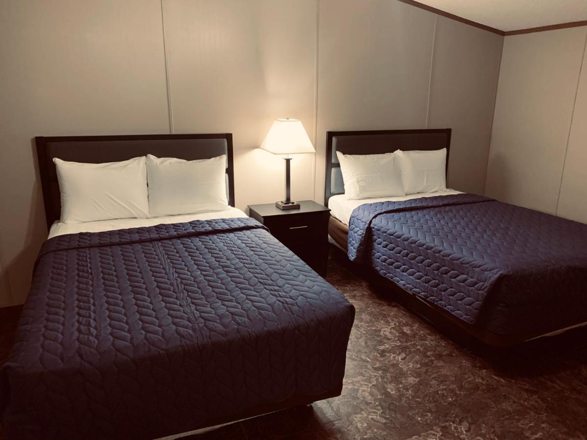 Monahans Country Inn Bagian luar foto